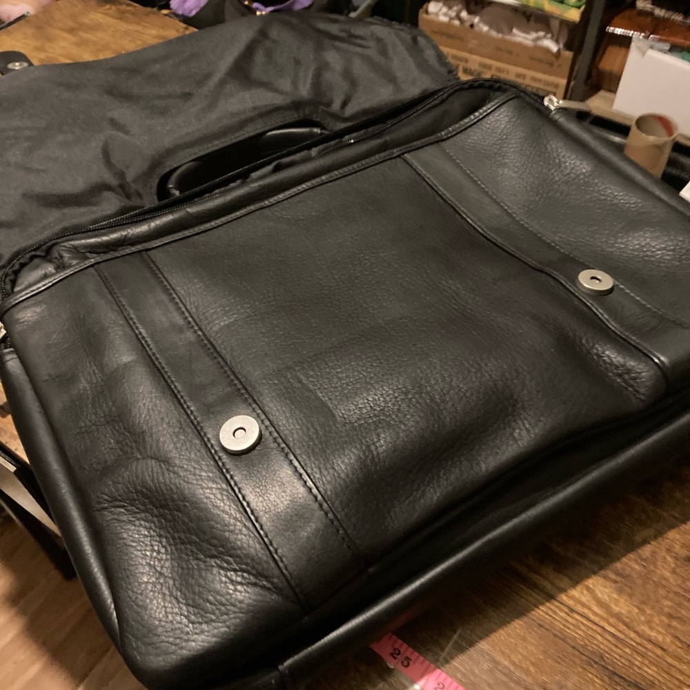 Apollo black leather briefcase/messenger bag - Picture 6 of 14